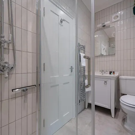 Premium Designer 4 Bedroom In Clifton - 3 Bathrooms & Cinema Bristol