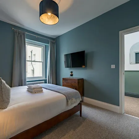 Premium Designer 4 Bedroom In Clifton - 3 Bathrooms & Cinema Nyaraló