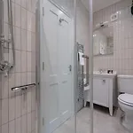Premium Designer 4 Bedroom In Clifton - 3 Bathrooms & Cinema Bristol