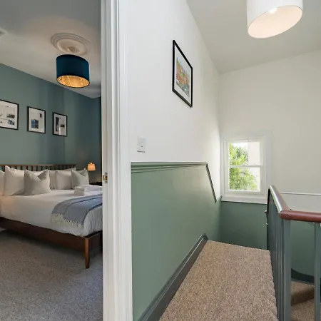 Ferienhaus Premium Designer 4 Bedroom In Clifton - 3 Bathrooms & Cinema Bristol
