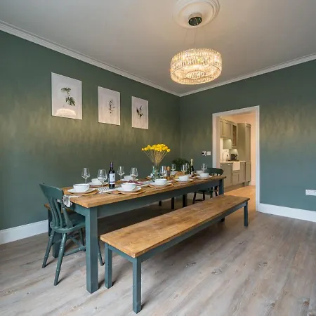 Ferienhaus Premium Designer 4 Bedroom In Clifton - 3 Bathrooms & Cinema Bristol