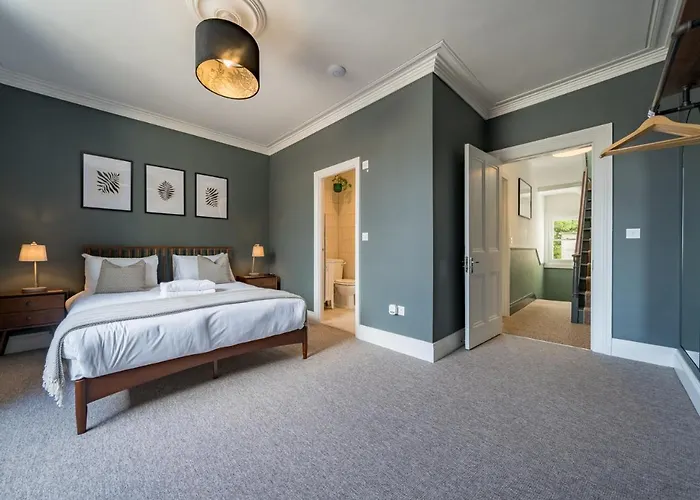 Feriehus Premium Designer 4 Bedroom In Clifton - 3 Bathrooms & Cinema Bristol