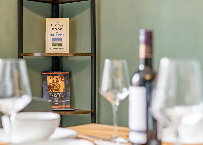 Feriehus Premium Designer 4 Bedroom In Clifton - 3 Bathrooms & Cinema *