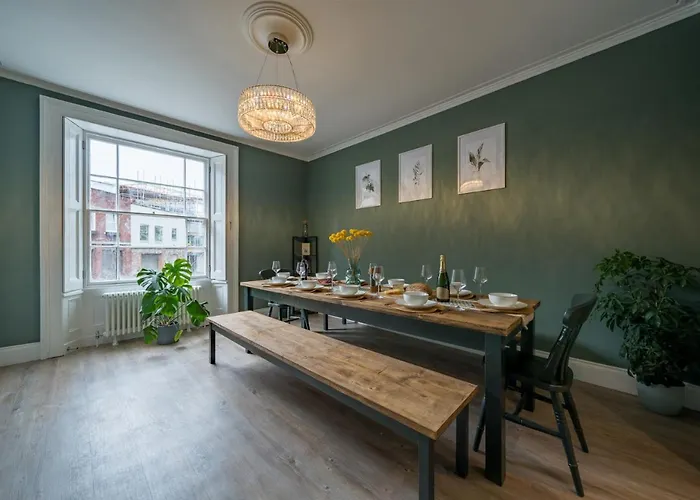 Premium Designer 4 Bedroom In Clifton - 3 Bathrooms & Cinema Bristol