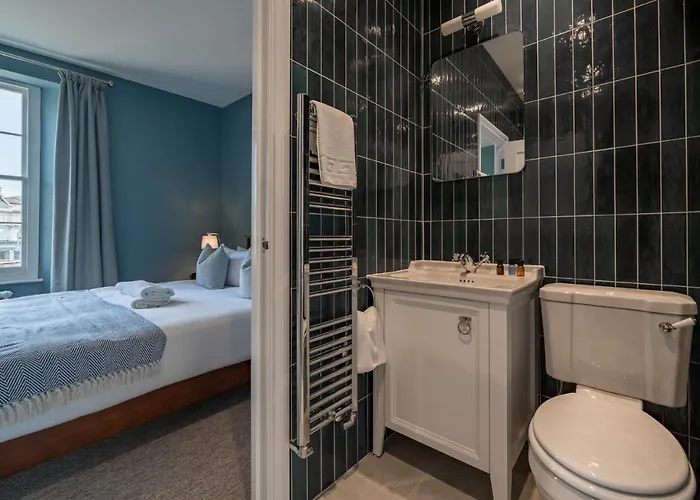 Premium Designer 4 Bedroom In Clifton - 3 Bathrooms & Cinema Feriehus